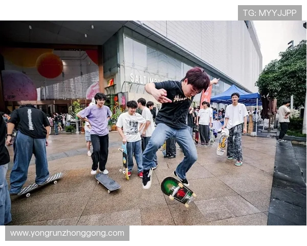 滑板战术解析：武汉滑板队如何运用包夹体系提升竞技水平
