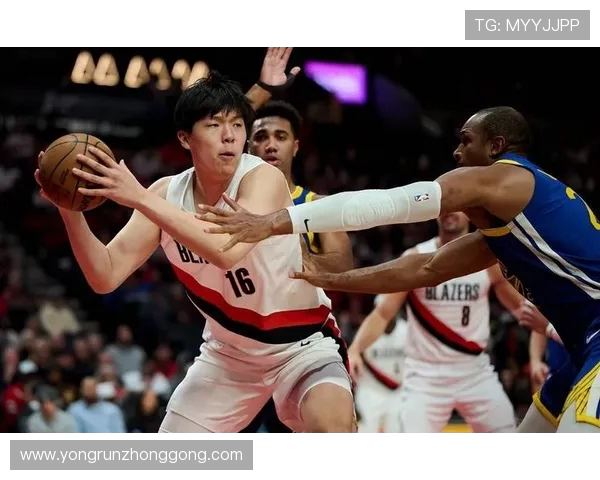 勇士与开拓者激战正酣2016年季后赛精彩回顾与分析