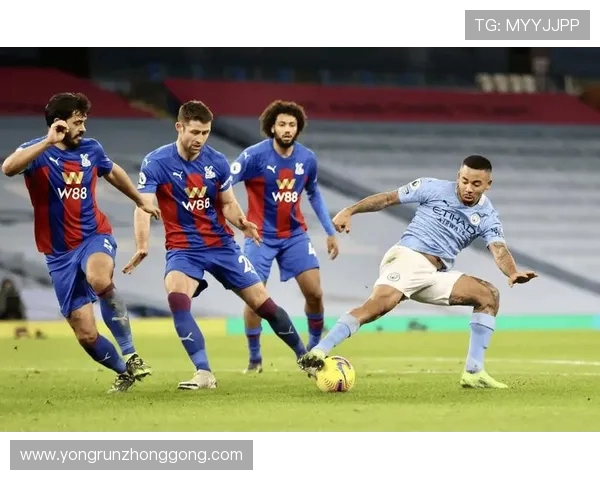 布莱顿与南岸普敦的激烈对决揭示英超新赛季的竞争格局与球队实力对比