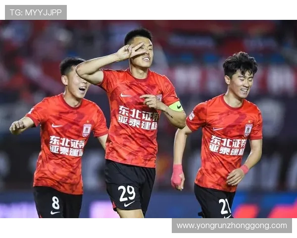 广州恒大迎战长春亚太全力争胜力争中超冠军荣耀之路