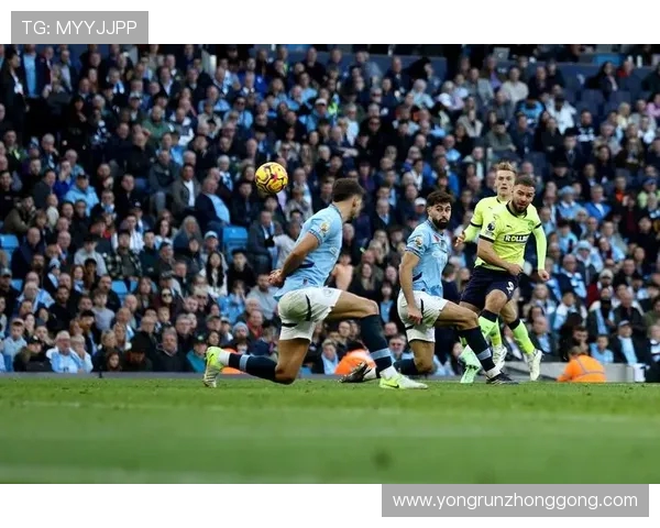 曼城主场迎战艾佛顿争夺英超积分榜关键三分之战 曼城主场迎战艾佛顿争夺英超积分榜关键三分之战