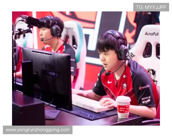 JDG战队以75分稳居世界冠军杯积分榜首位争夺冠军之路愈发激烈